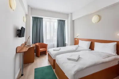 Elizeu Hotel Hotel dekat The North Train Station