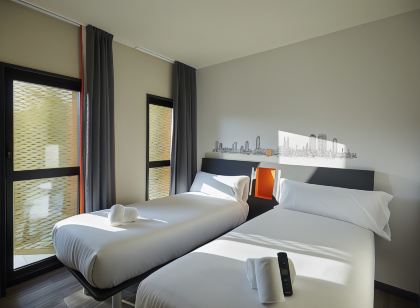 EasyHotel Barcelona Fira