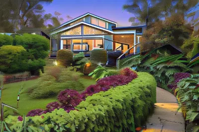 Scotland Island Lodge Hotels in North Narrabeen
