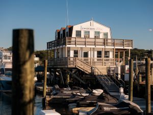 Danfords Hotel & Marina