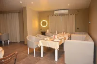 Hotel Essence Grandeur Hotels near Lokpriya Gopinath Bordoloi International Airport