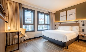 Bed4U Zurriola San Sebastian - Housity