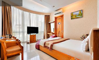 S79 Happy Hotel