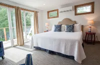 Linekin Bay Resort Hotels near Boothbay Harbor Artisans