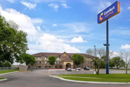 Comfort Suites Omaha East-Council Bluffs Отели в г. Каунсил-Блафс