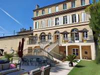 Pavillon des Millésimes, Piscine & Spa Hotels in Coutras