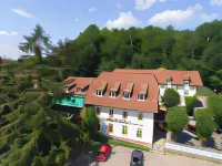 Landhaus Heidehof Hotels in Neuklingenberg