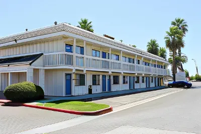 Motel 6 Coalinga, CA - East Hotel a Coalinga