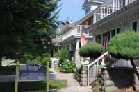 Ambassador B&B Guest Home فنادق في ستارتفورد