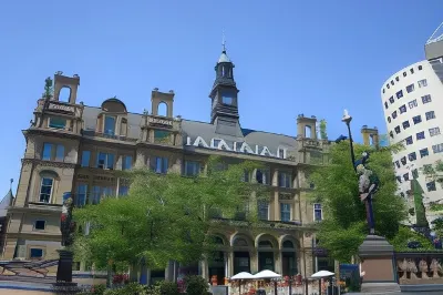 Quebecs Luxury Apartments Hotels in 