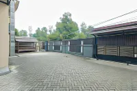 Boss Residence Serang Mitra RedDoorz Hotels in Kibin