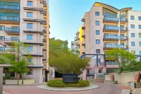 Nesuto Mounts Bay Hotels in Perth