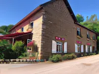 La Vieille Auberge du Lac Các khách sạn ở Saint-Agnan
