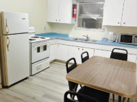 Uptown Motel Hoteles en Estevan