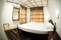Wildlife Safari House Hotels in Udawalawa