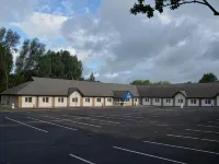 Raglan Lodge Hotels in Monmouth