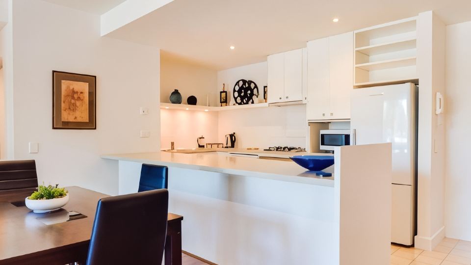 Waterfront (Yarra St) by Gold Star Stays