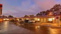 Chinchilla White Gums Motor Inn - parking