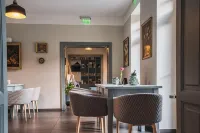 Conacul Törzburg Hotels in Zarnesti