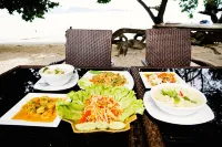 The Reef Resort - breakfast