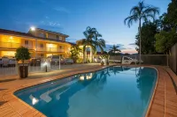 Harbour Sails Motor Inn - Swimmingpools