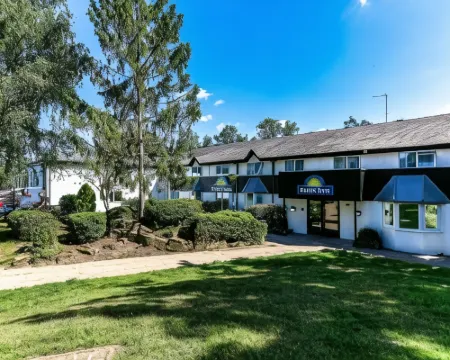 Days Inn by Wyndham Fleet M3 Hotels in Fleet