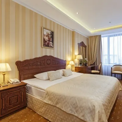 Royal Hotel Yaroslavl Spassky (St Saviour) Monastery 주변 호텔