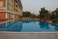 Taj Chandigarh - Pool