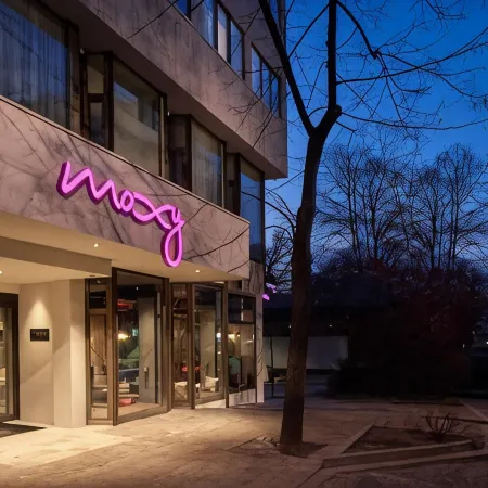 Moxy Belgrade Отели рядом с достопримечательностью «Врачар»