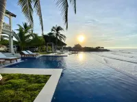 Vista Las Olas Resort - Beach