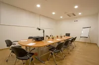 東道主飯店 保爾格羅·托裡尼斯住宿飯店