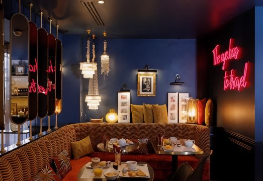 호텔 스플랜디드 파리 위치