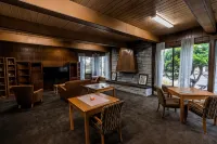 Blue Coast Inn & Suites Hotels in Brookings