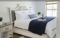 Luxury SKI IN/SKI OUT Kearsarge Brook Condo 3 bed, 2 bath at Cranmore Mountain!!