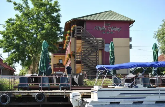 戴爾塔麥拉旅館