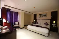 Hotel the Raso Hotels near Nakshatra Van