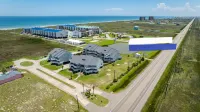 Lagoon Heated Pool and Stunning Bay Views - Charming Beach Condo Hotels in Port Aransas