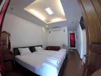 Toffee House Hotels in Pak Phli