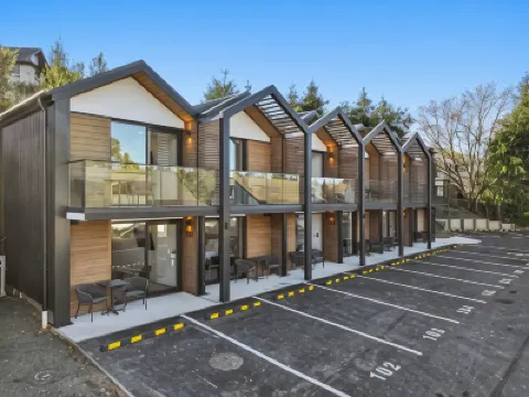 Archway Motels & Chalets Hotels in 