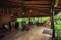 Cataratas Bijagua Lodge, Incluye Tour Autoguiado Bijagua Waterfalls Hike - Parkplatz