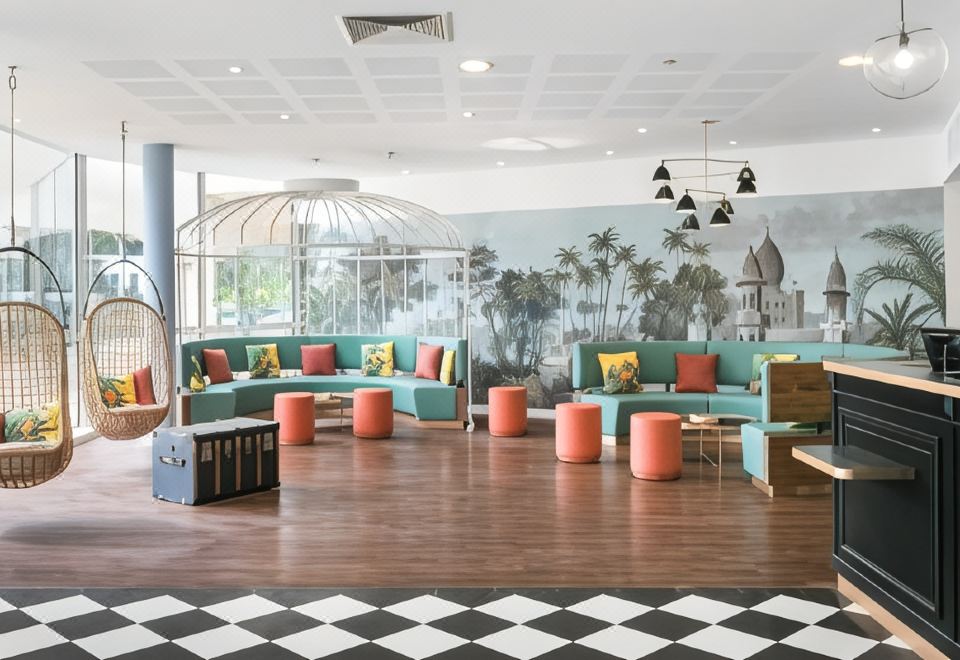 Hotel Birdy By HappyCulture Over view