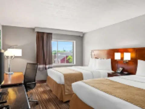 Travelodge by Wyndham Bloomington Hotels in Bloomington