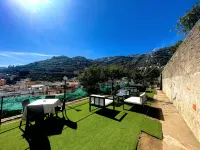 Eden Holiday Hotel di 