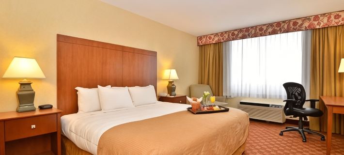 Clarion Hotel Airport Hotels in Cumberland County