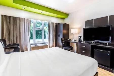 Travelodge by Wyndham Trois-Rivieres Отели рядом с достопримечательностью «Парк Сарсель»