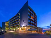 Semiramis City Hotel Hotels near شاطئ إيلي