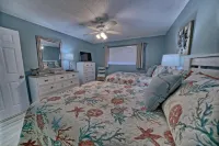 Beautiful Beach Front 2BR, 2BA, 3rd Floor Unit with lots of amenities
