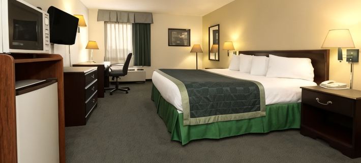 Baymont by Wyndham Mason Hotels in Mason