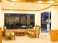 Loei Residence Hoteles en Loei