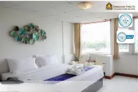 Navanakorn Golden View Hotels in Amphoe Khlong Luang